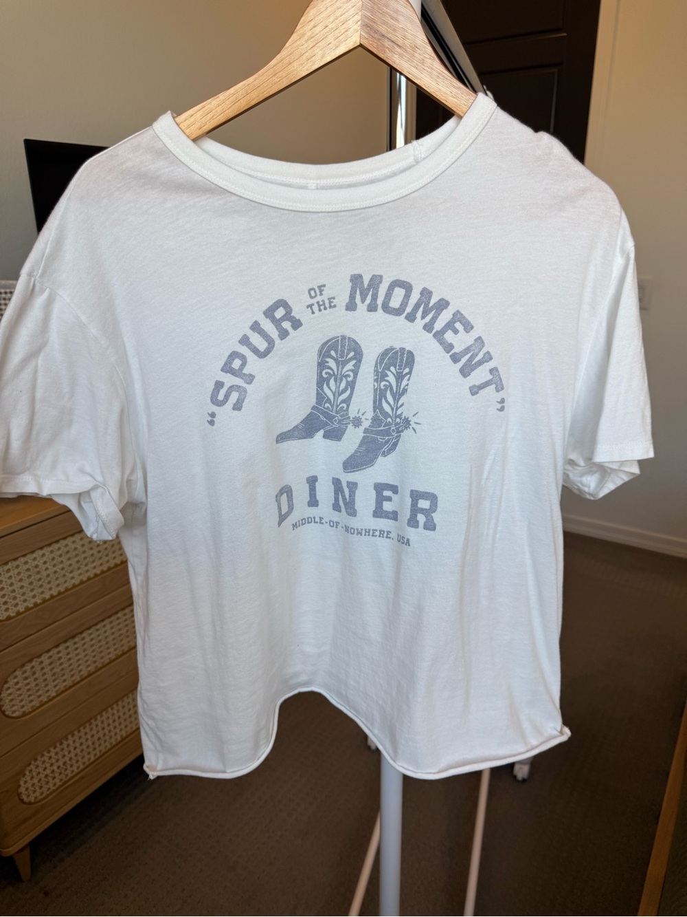 American Eagle Outfitters White Tee with Gray Boot Graphic